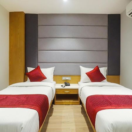 Hotel Bricks, Karol Bagh, New Delhi Экстерьер фото