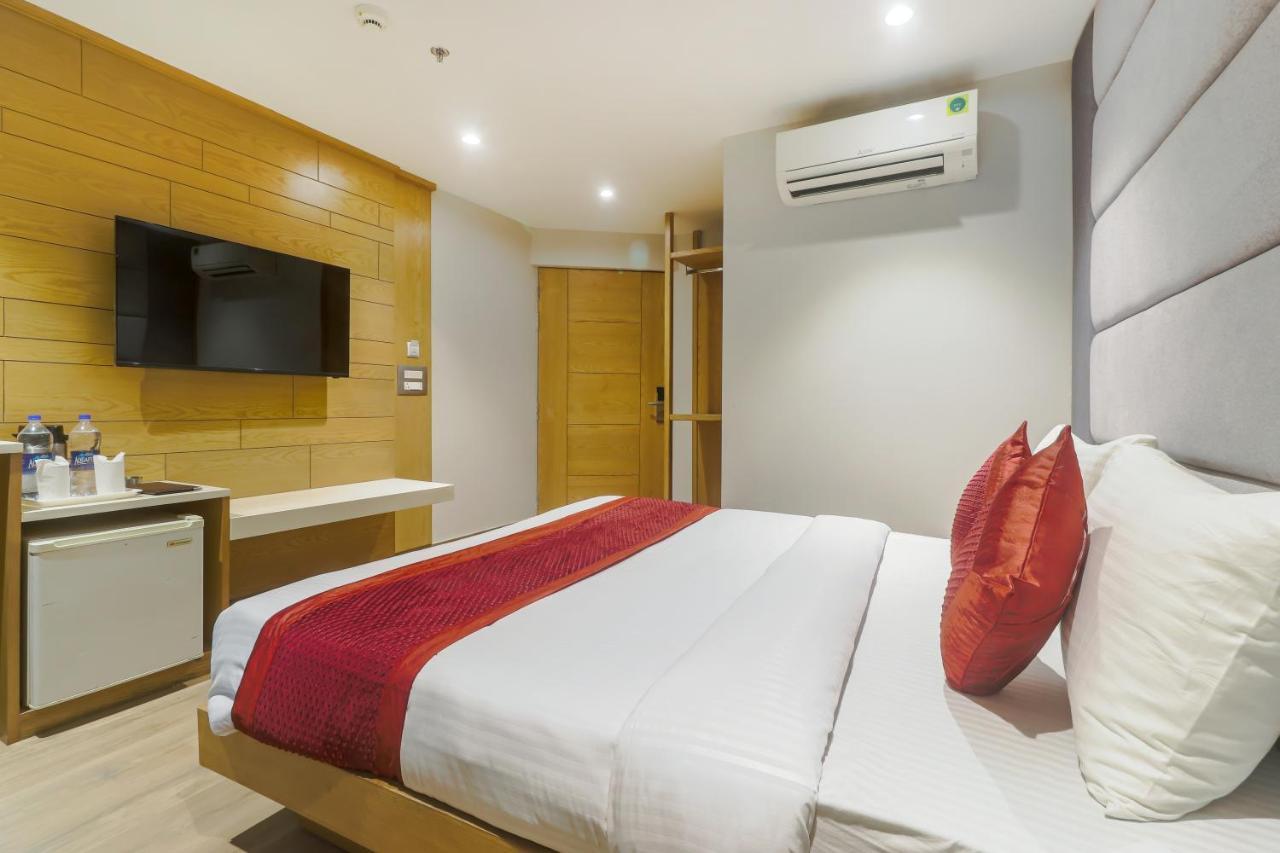 Hotel Bricks, Karol Bagh, New Delhi Экстерьер фото