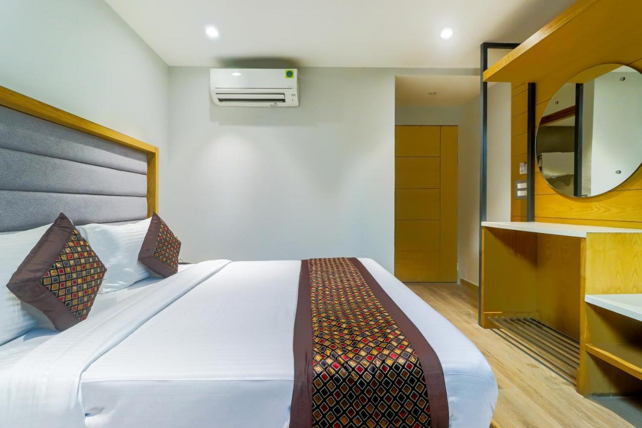 Hotel Bricks, Karol Bagh, New Delhi Экстерьер фото