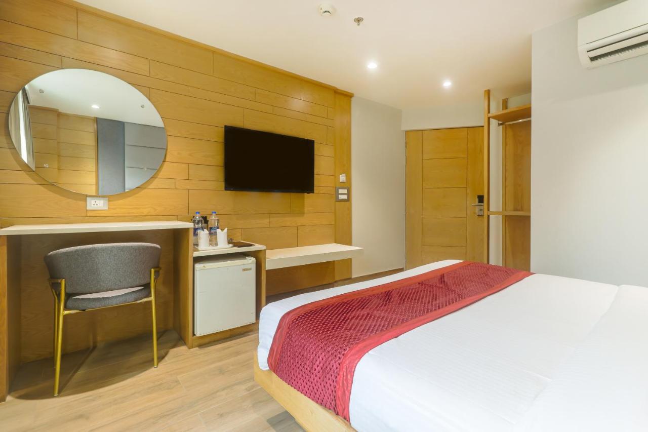 Hotel Bricks, Karol Bagh, New Delhi Экстерьер фото