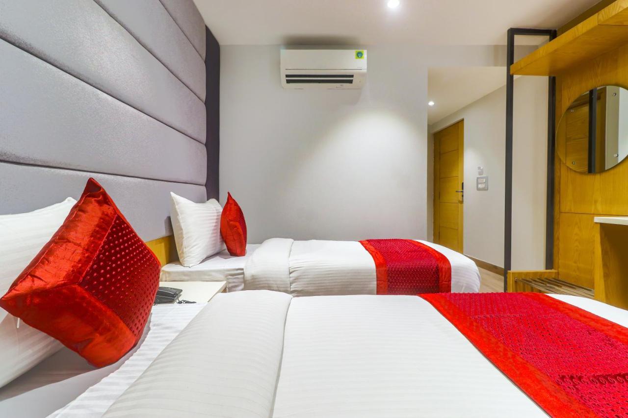 Hotel Bricks, Karol Bagh, New Delhi Экстерьер фото