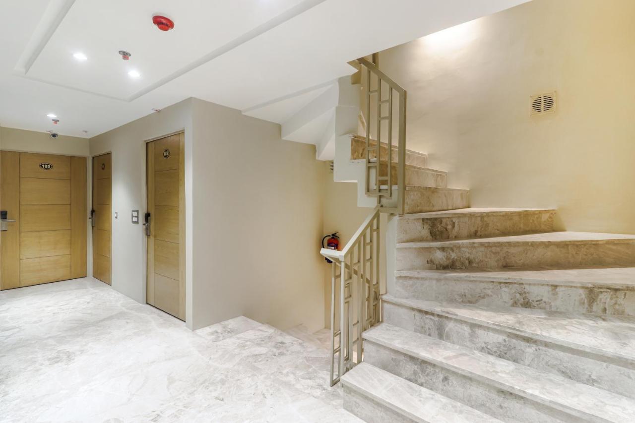 Hotel Bricks, Karol Bagh, New Delhi Экстерьер фото